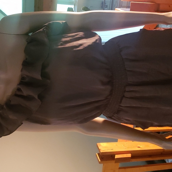 Romper green With ruffle at the neck - Picture 2 of 5